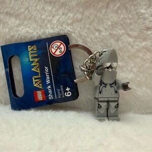 Brand New LEGO 852774 Atlantis Shark Warrior Minifigure Key Chain Gray